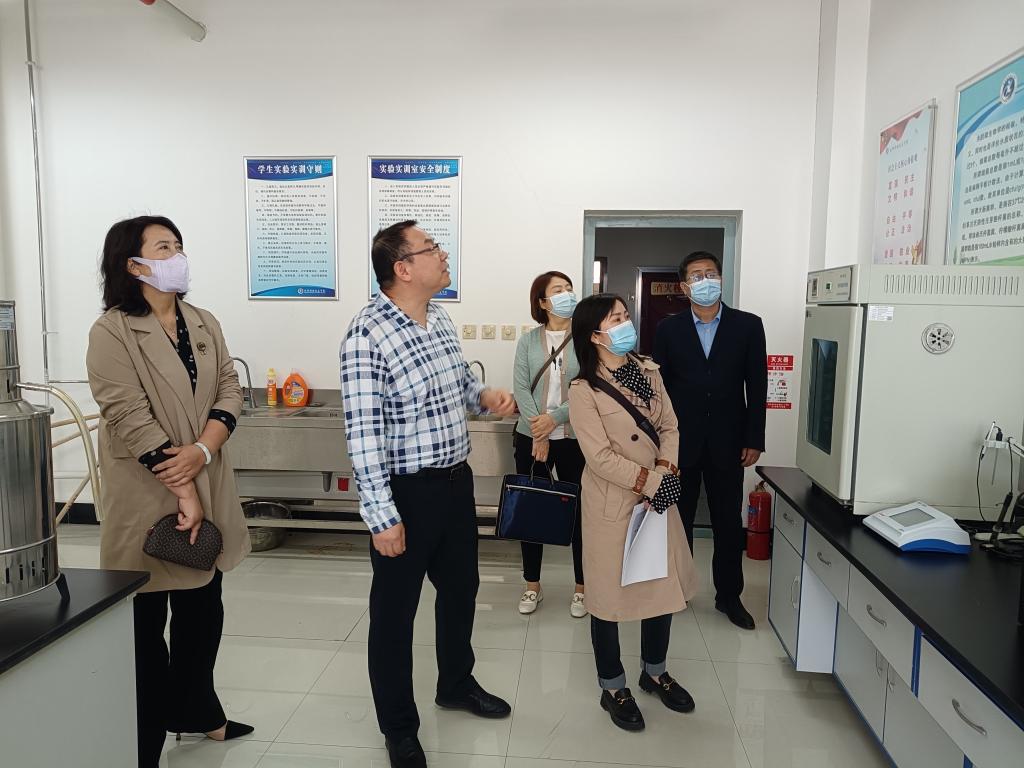 咸阳市人社局来公司考察市级技能大师工作室建设情况